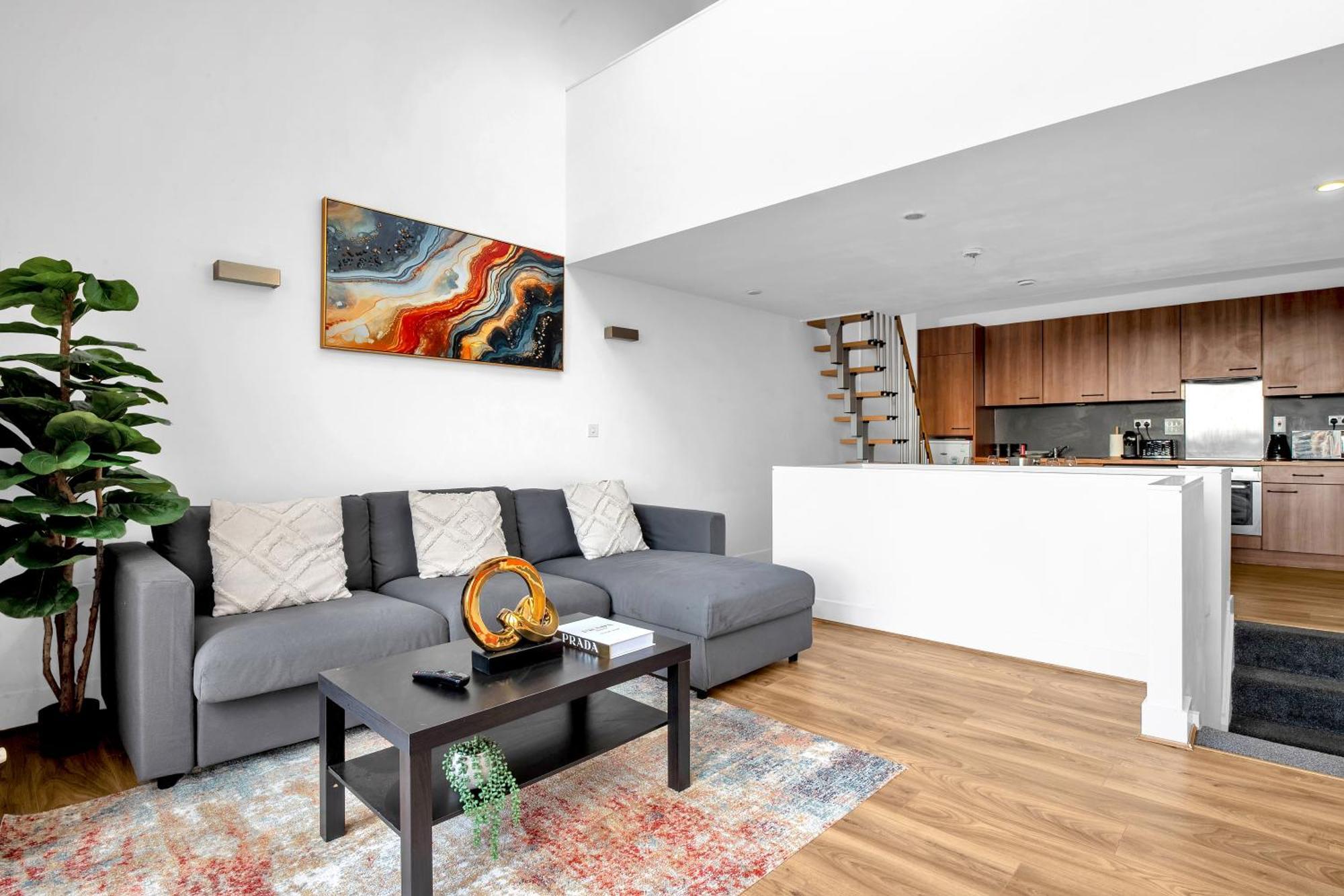 Luxury Waterfront Property With Free Parking Coventry Exterior foto