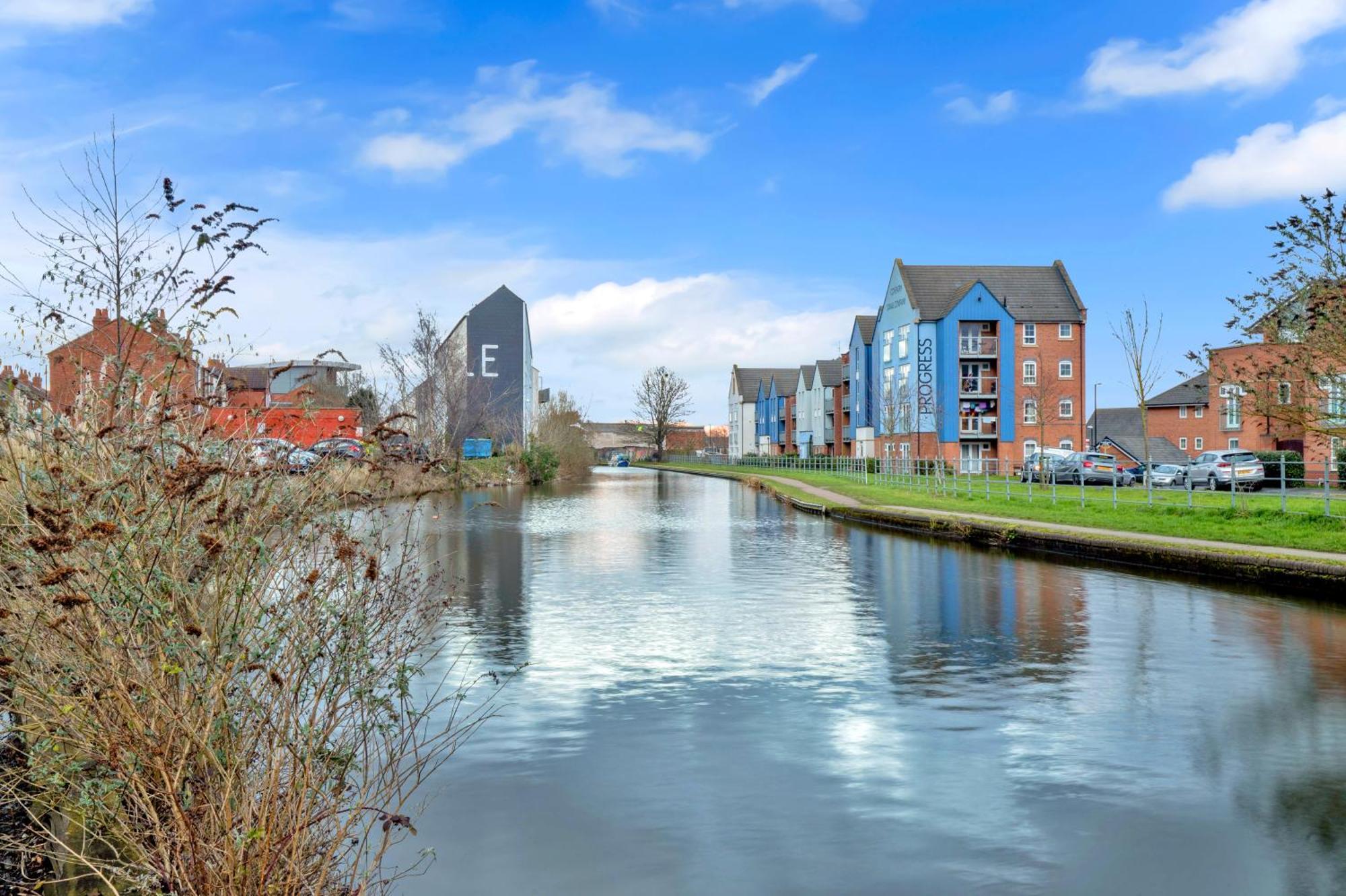 Luxury Waterfront Property With Free Parking Coventry Exterior foto